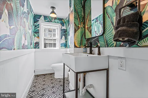 $799,900 | 601 Stratford Drive, Moorestown, NJ 08057