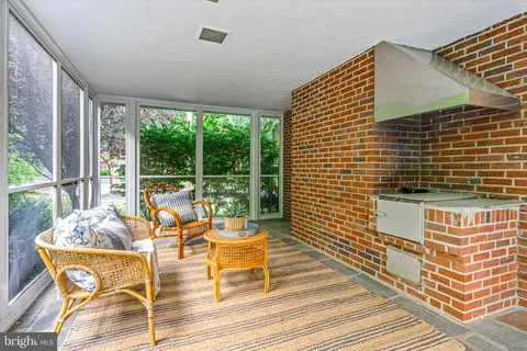 $799,900 | 601 Stratford Drive, Moorestown, NJ 08057