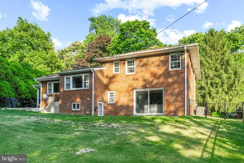 $799,900 | 601 Stratford Drive, Moorestown, NJ 08057