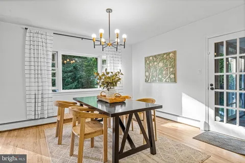 $799,900 | 601 Stratford Drive, Moorestown, NJ 08057