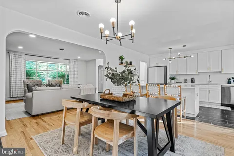 $799,900 | 601 Stratford Drive, Moorestown, NJ 08057