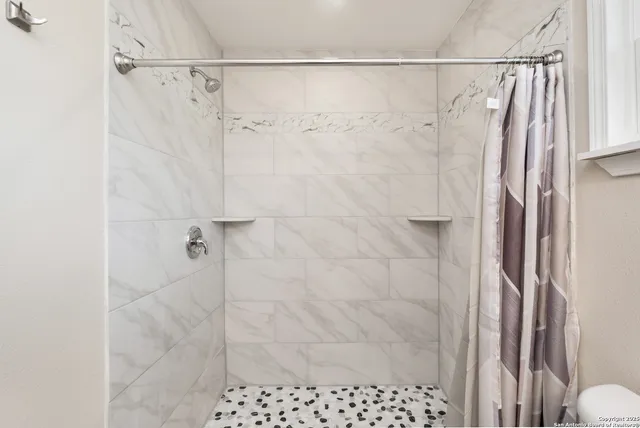 $1,650 | 127 Dartmoor Street, San Antonio, TX 78227