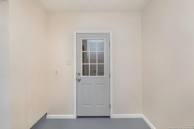 $1,650 | 127 Dartmoor Street, San Antonio, TX 78227