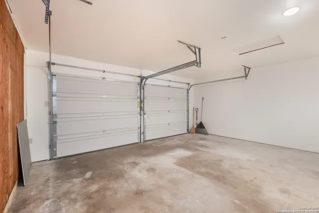 $1,650 | 127 Dartmoor Street, San Antonio, TX 78227