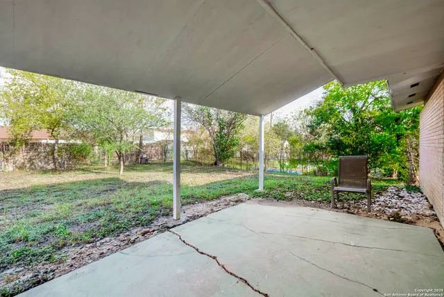 $1,650 | 127 Dartmoor Street, San Antonio, TX 78227