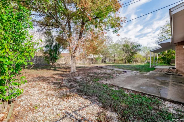 $1,650 | 127 Dartmoor Street, San Antonio, TX 78227