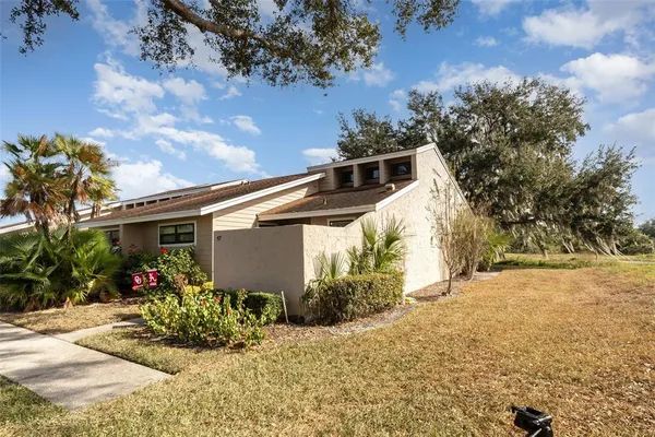 $210,000 | 5225 Imperial Lakes Boulevard, Unit 57, Mulberry, FL 33860