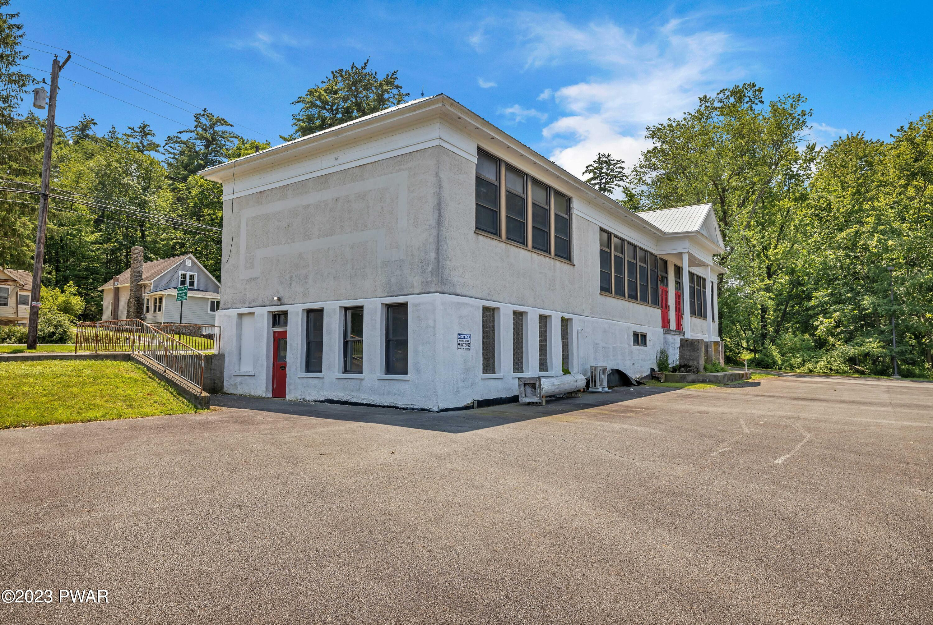 545 Rt 507 Paupack, PA 18451 - Photo 3 of 51