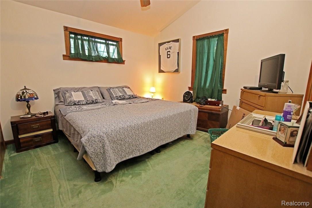 6233 East Potter Road Davison, MI 48423 - Photo 21 of 47 21) Bedroom 1.jpg
