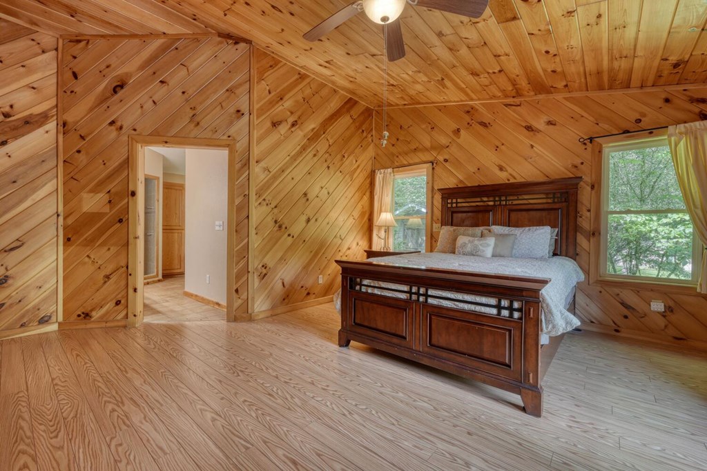 520 Brasstown Road Murphy, NC 28906 - Photo 25 of 61 a view of entryway with wooden floor