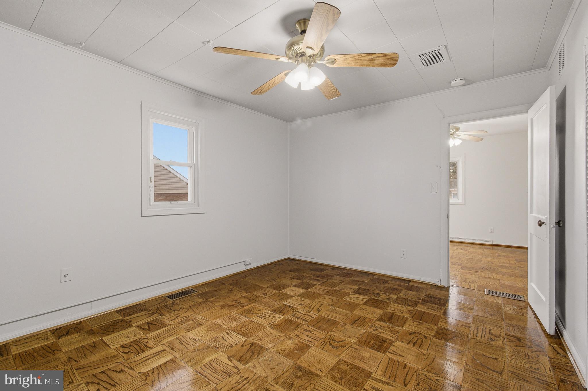 7726 Emerson Road Hyattsville, MD 20784 - Photo 14 of 66