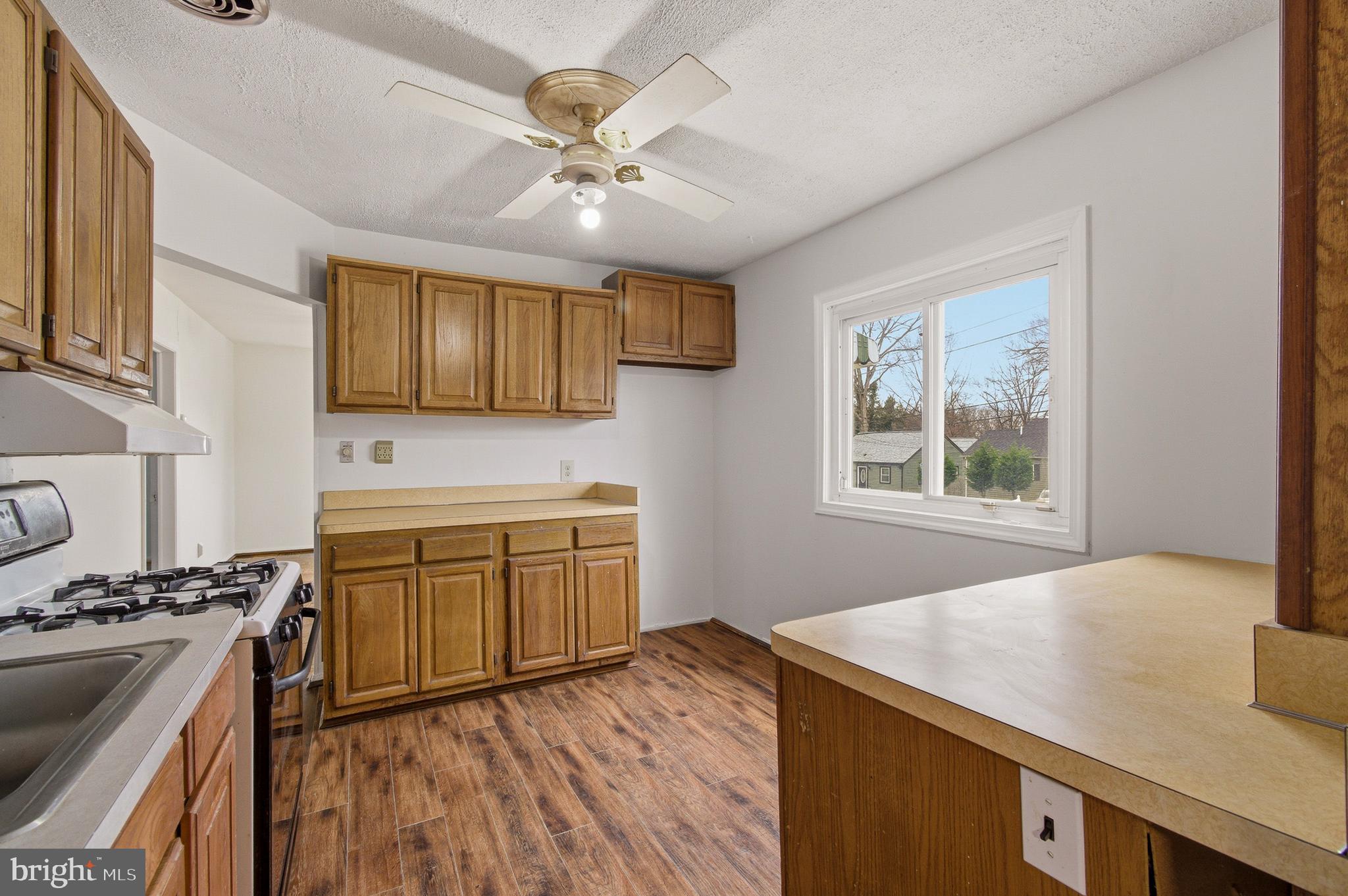 7726 Emerson Road Hyattsville, MD 20784 - Photo 22 of 66