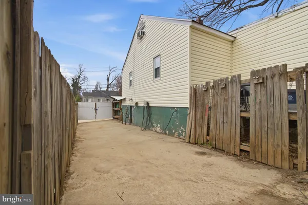 $344,900 | 7726 Emerson Road, Hyattsville, MD 20784