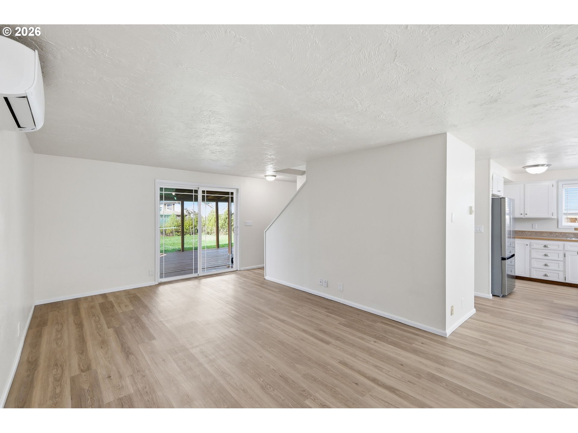 7438 A Street Springfield, OR 97478 - Photo 3 of 47