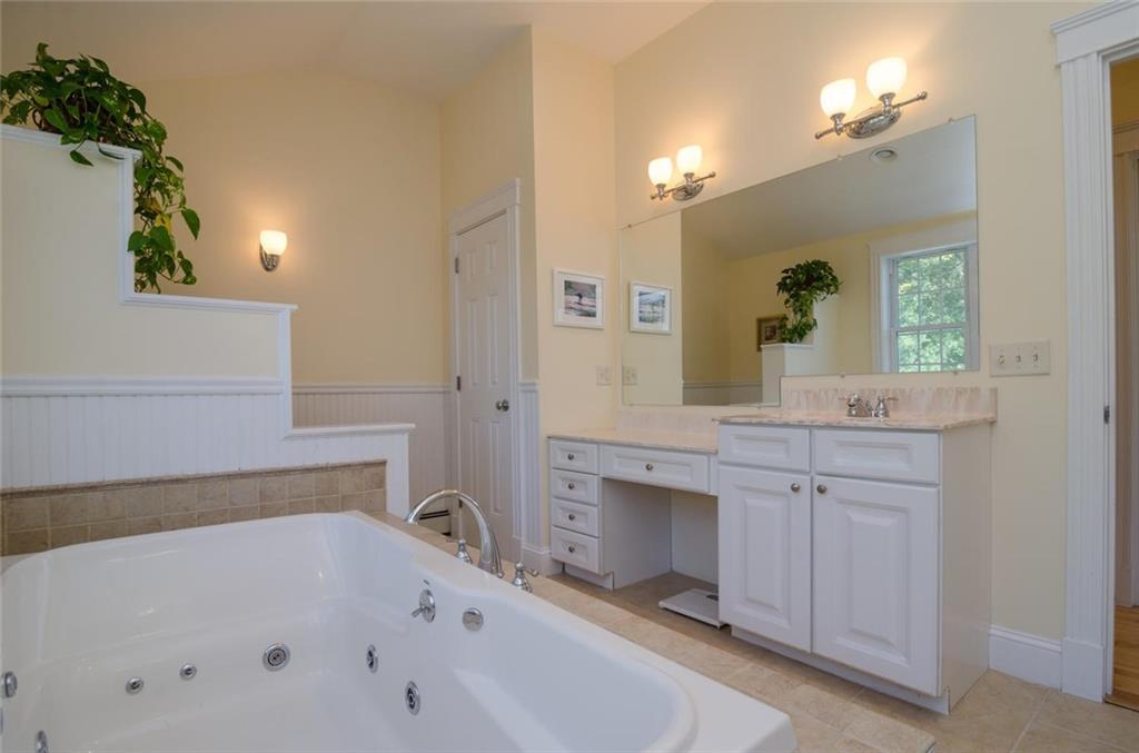 66 Rivers Edge Drive Portland, ME 04103 - Photo 17 of 34 Ten foot ceiling and three windows...