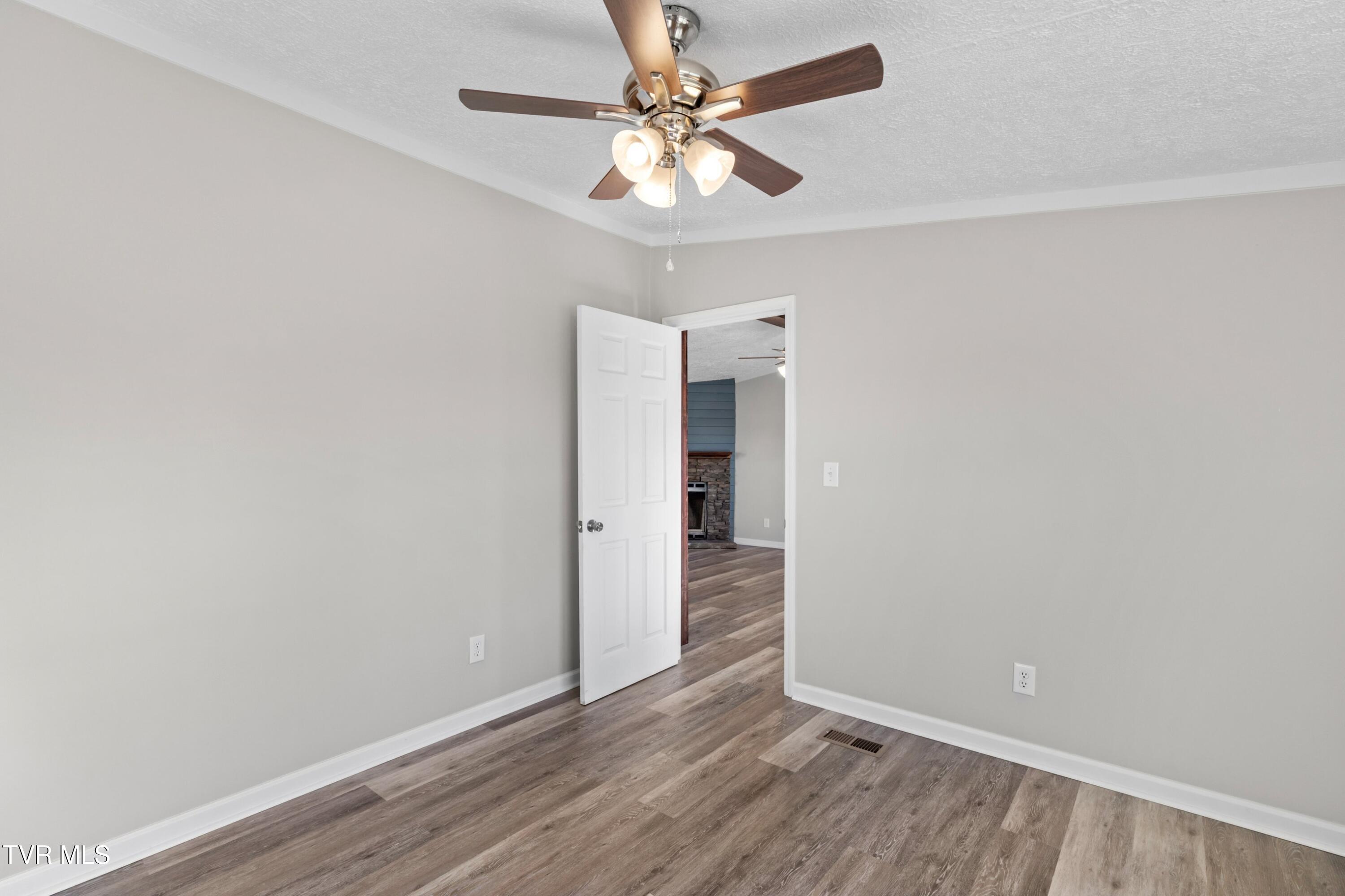 120 Hensley Loop Jonesborough, TN 37659 - Photo 15 of 38 027-120HensleyLoop-Jonesborough-TN-37659