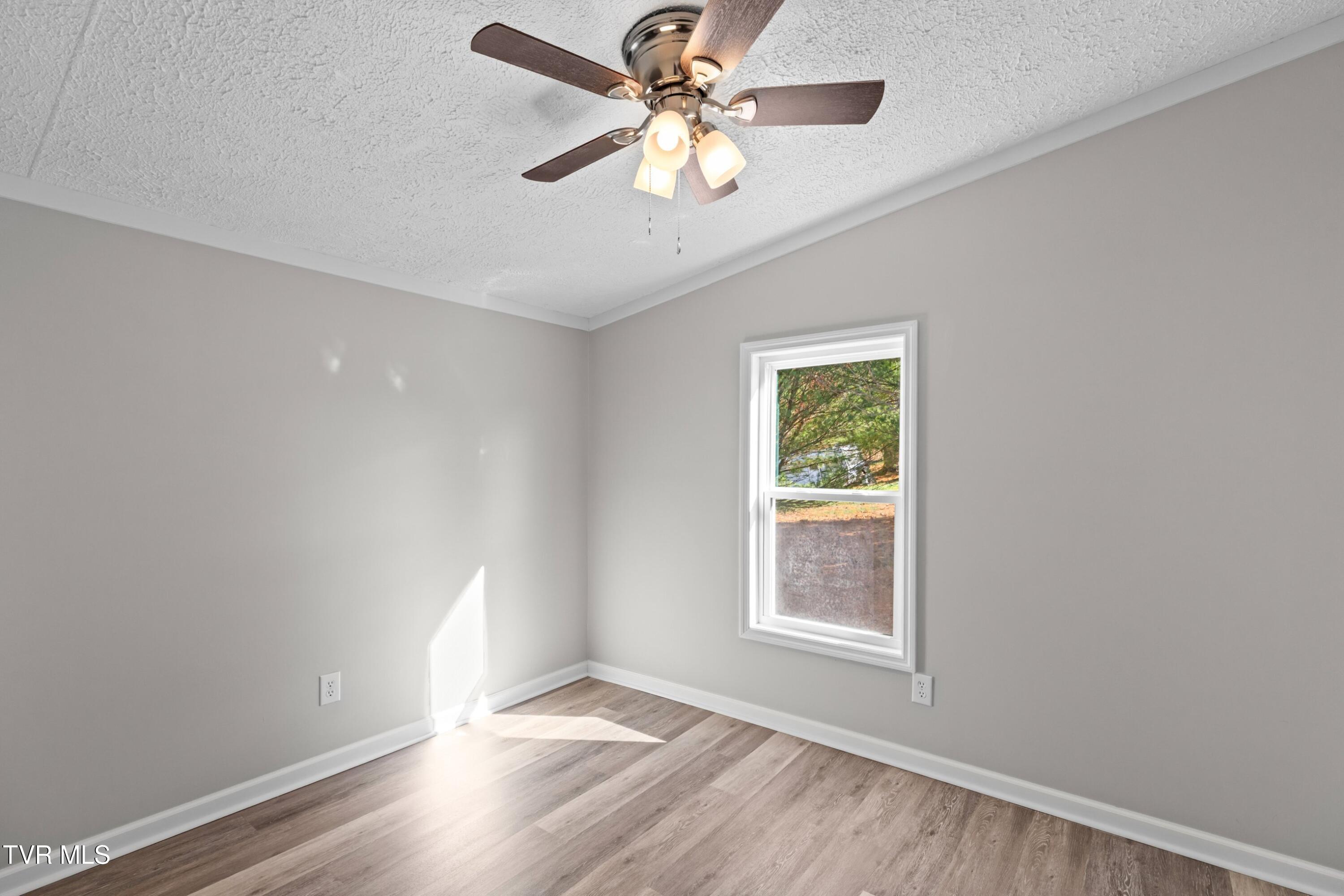 120 Hensley Loop Jonesborough, TN 37659 - Photo 22 of 38 038-120HensleyLoop-Jonesborough-TN-37659