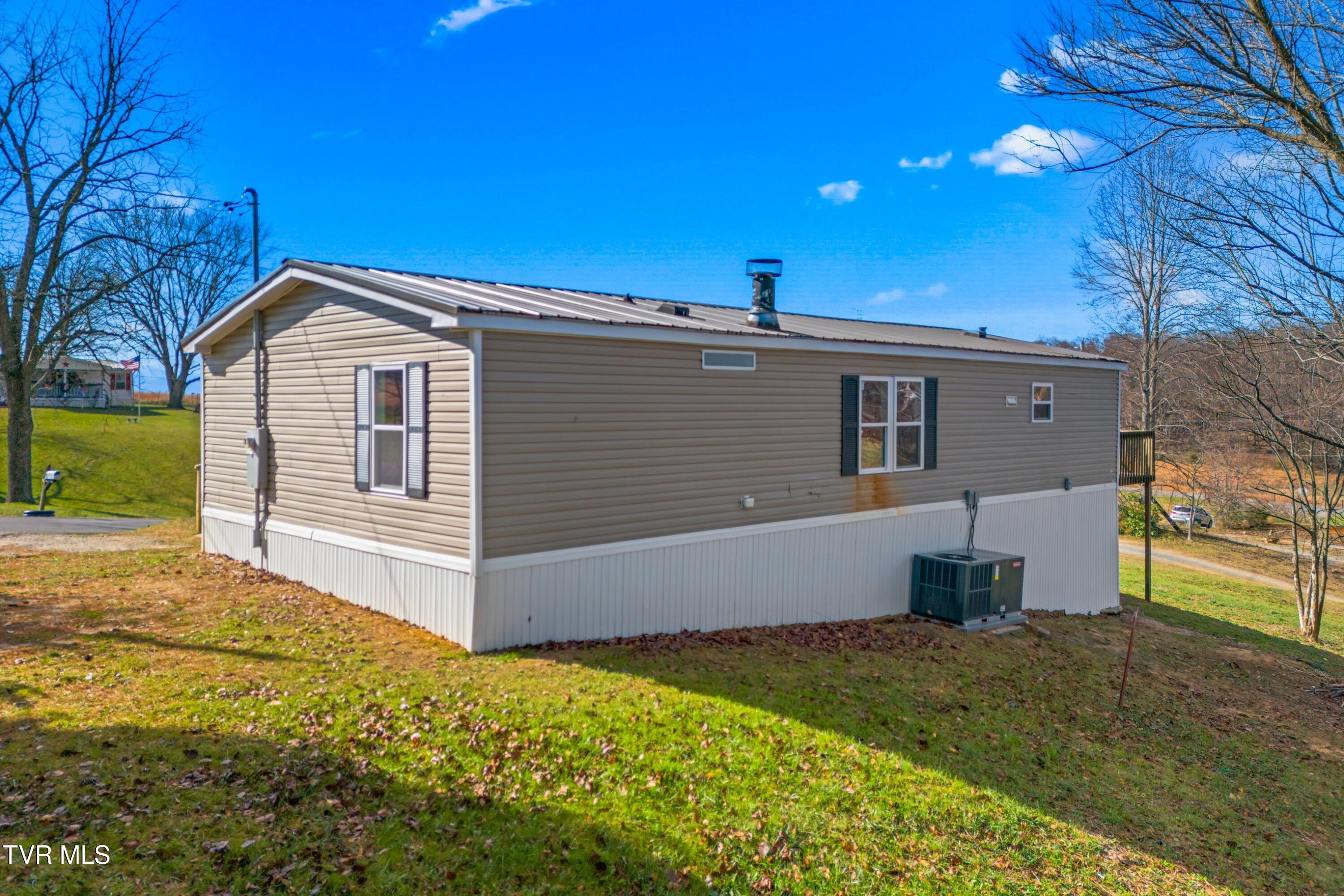 120 Hensley Loop Jonesborough, TN 37659 - Photo 4 of 38 005-120HensleyLoop-Jonesborough-TN-37659