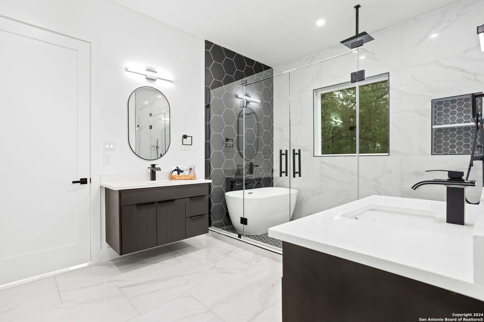 3079 Campestres Spring Branch, TX 78070 - Photo 20 of 38 a living room with sink mirror and furniture