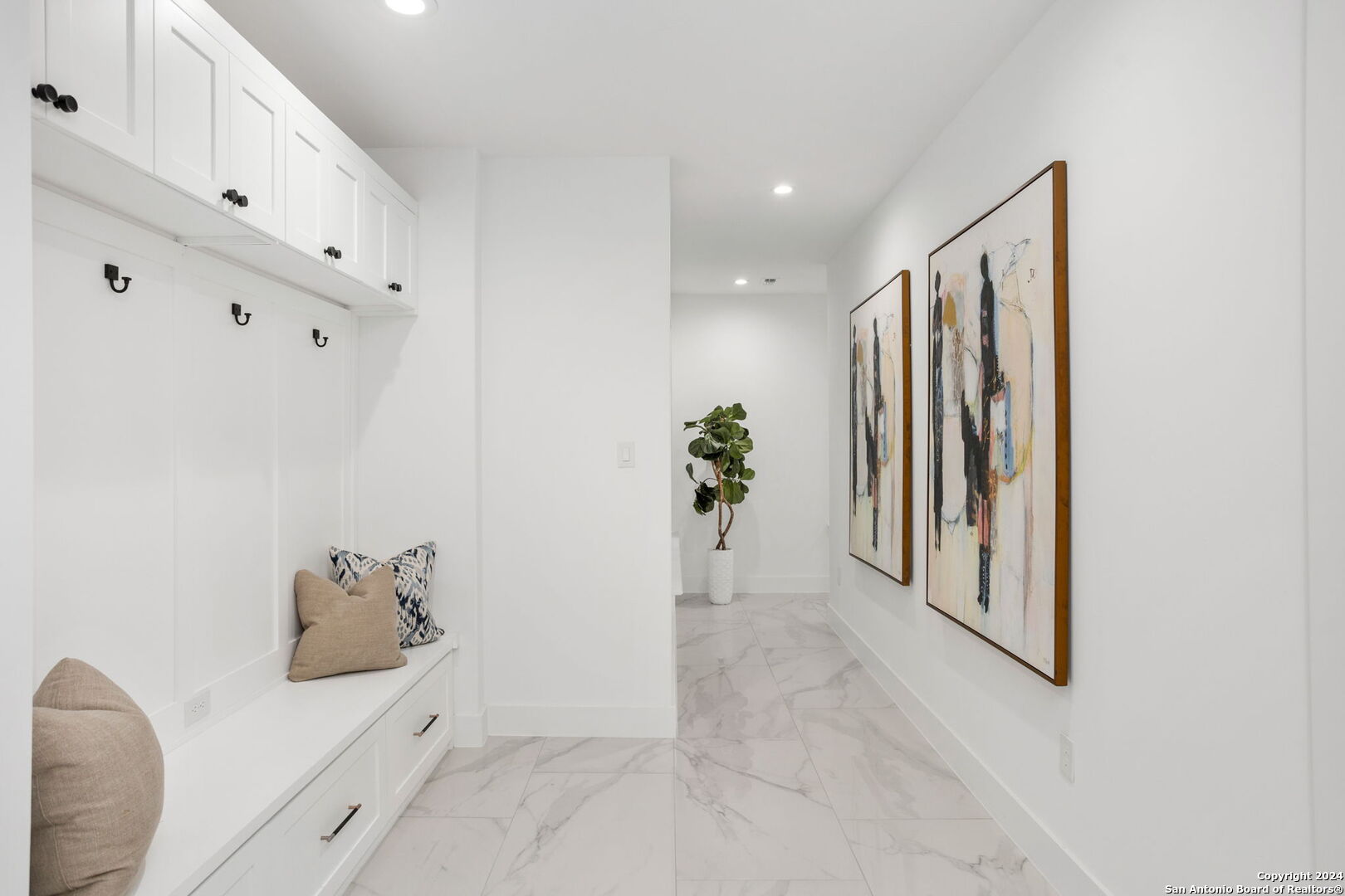 3079 Campestres Spring Branch, TX 78070 - Photo 25 of 38 a view of hallway with furniture