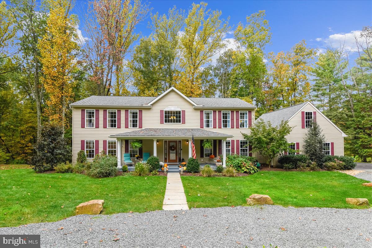 18269 Canby Road Leesburg, VA 20175 - Photo 2 of 62 Nestled in privacy
