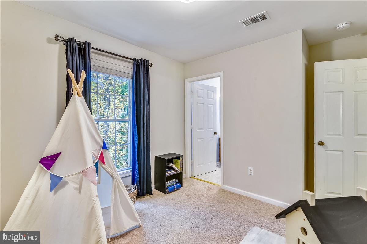 18269 Canby Road Leesburg, VA 20175 - Photo 37 of 62 Bedroom 4 used now as learning room