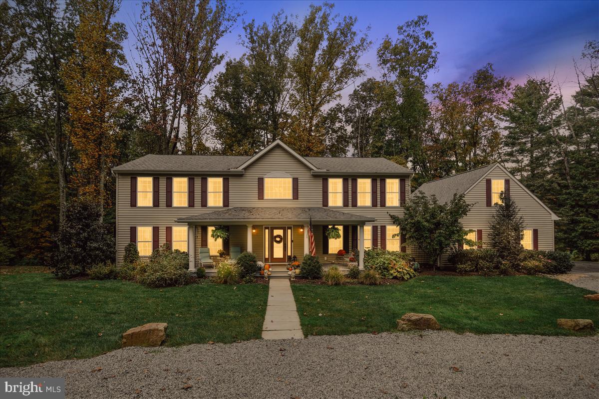 18269 Canby Road Leesburg, VA 20175 - Photo 56 of 62 Glowing Beauty at Nightfall
