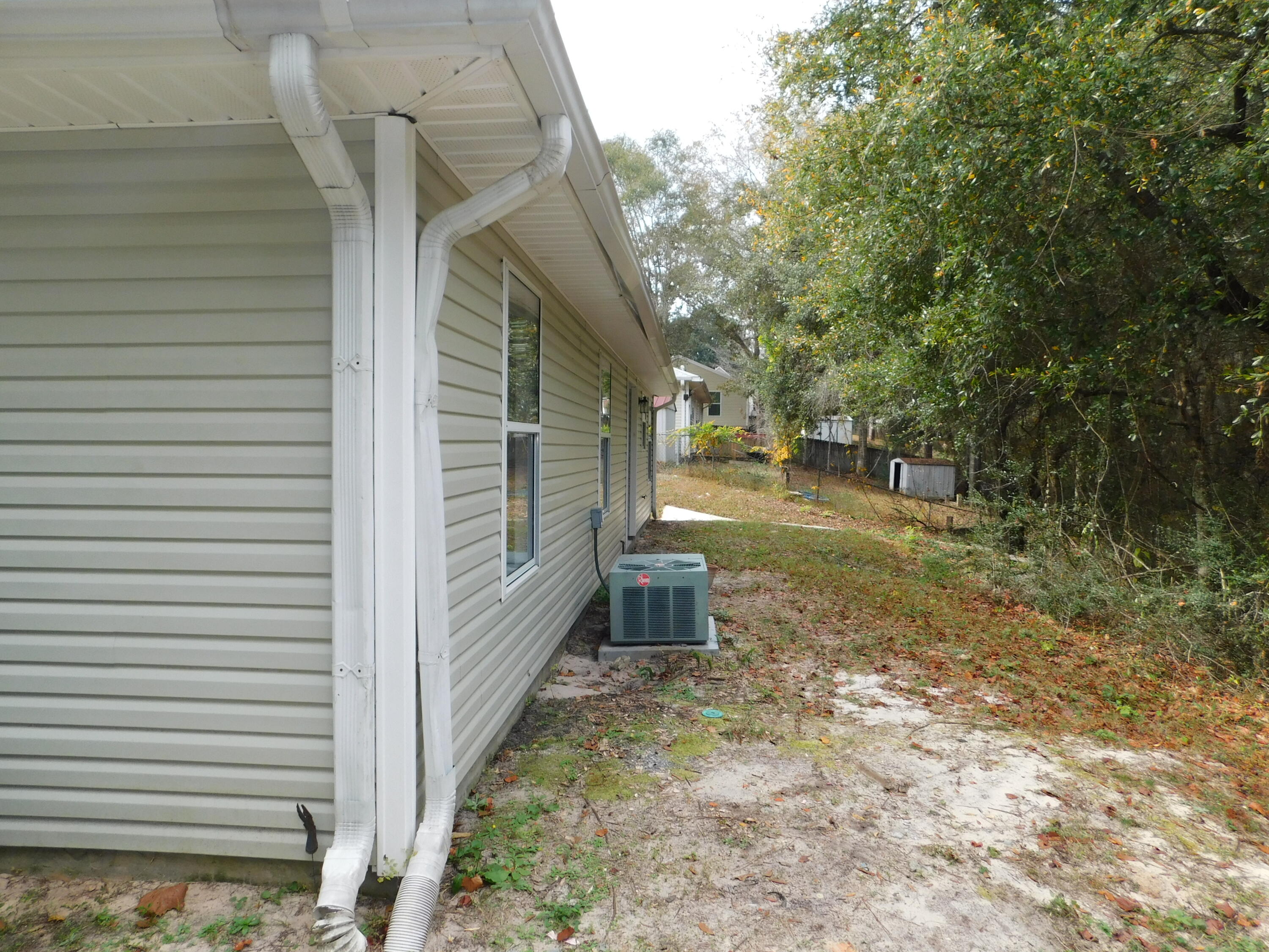 386 John King Road Crestview, FL 32539 - Photo 6 of 27 DSCN3230