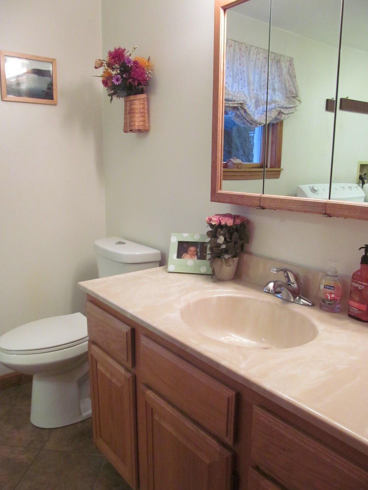 202 Lebanon Road North Berwick, ME 03906 - Photo 14 of 21 1st floor bath
