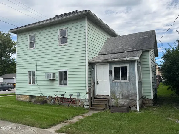 $29,900 | 302 East Lawrence Street, Montpelier, OH 43543