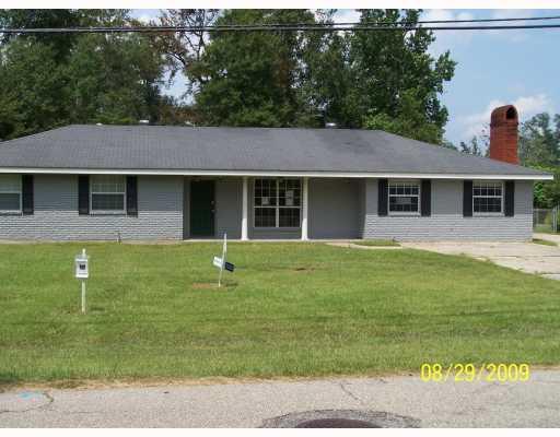 1413 Military Road Bogalusa, LA 70427 - Photo 1 of 12 Gallery Image 1