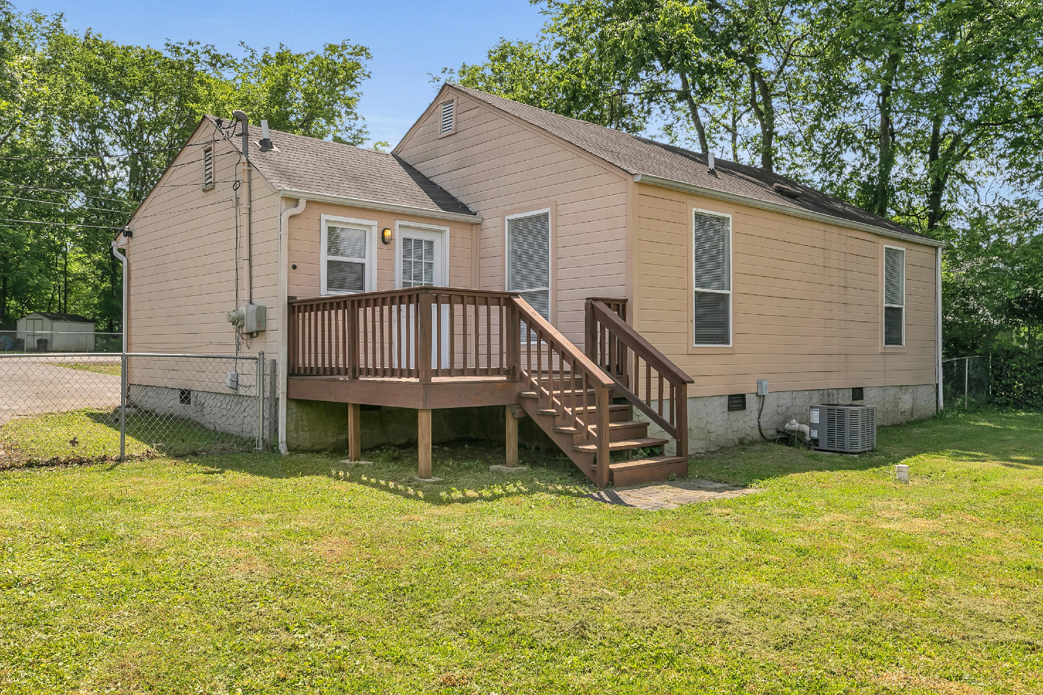 5633 State Line Road Chattanooga, TN 37412 - Photo 9 of 23 s21