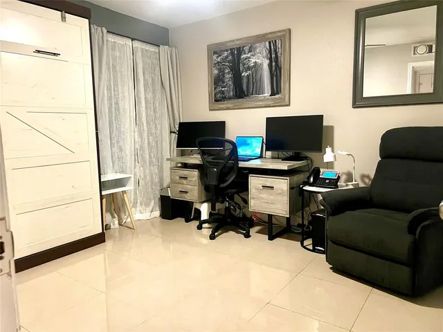 $2,350 | 2301 Northwest 33rd Street, Unit 109, Oakland Park, FL 33309