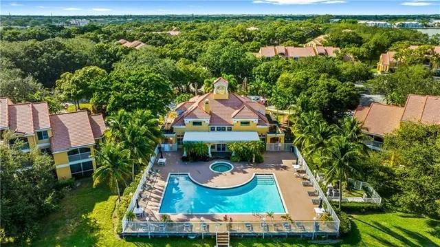 $2,350 | 2301 Northwest 33rd Street, Unit 109, Oakland Park, FL 33309