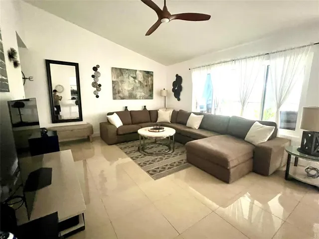 $2,350 | 2301 Northwest 33rd Street, Unit 109, Oakland Park, FL 33309