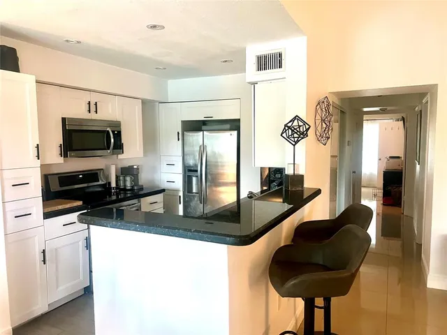 $2,350 | 2301 Northwest 33rd Street, Unit 109, Oakland Park, FL 33309