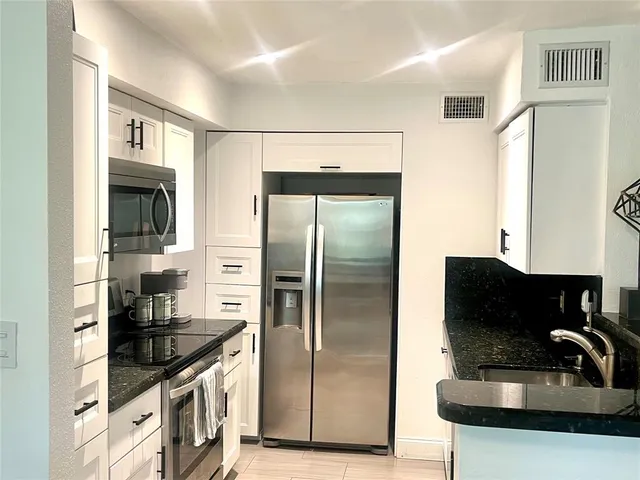 $2,350 | 2301 Northwest 33rd Street, Unit 109, Oakland Park, FL 33309