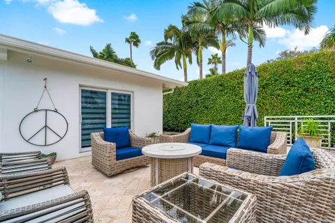 $2,200,000 | 711 Northeast 69th Street, Boca Raton, FL 33487
