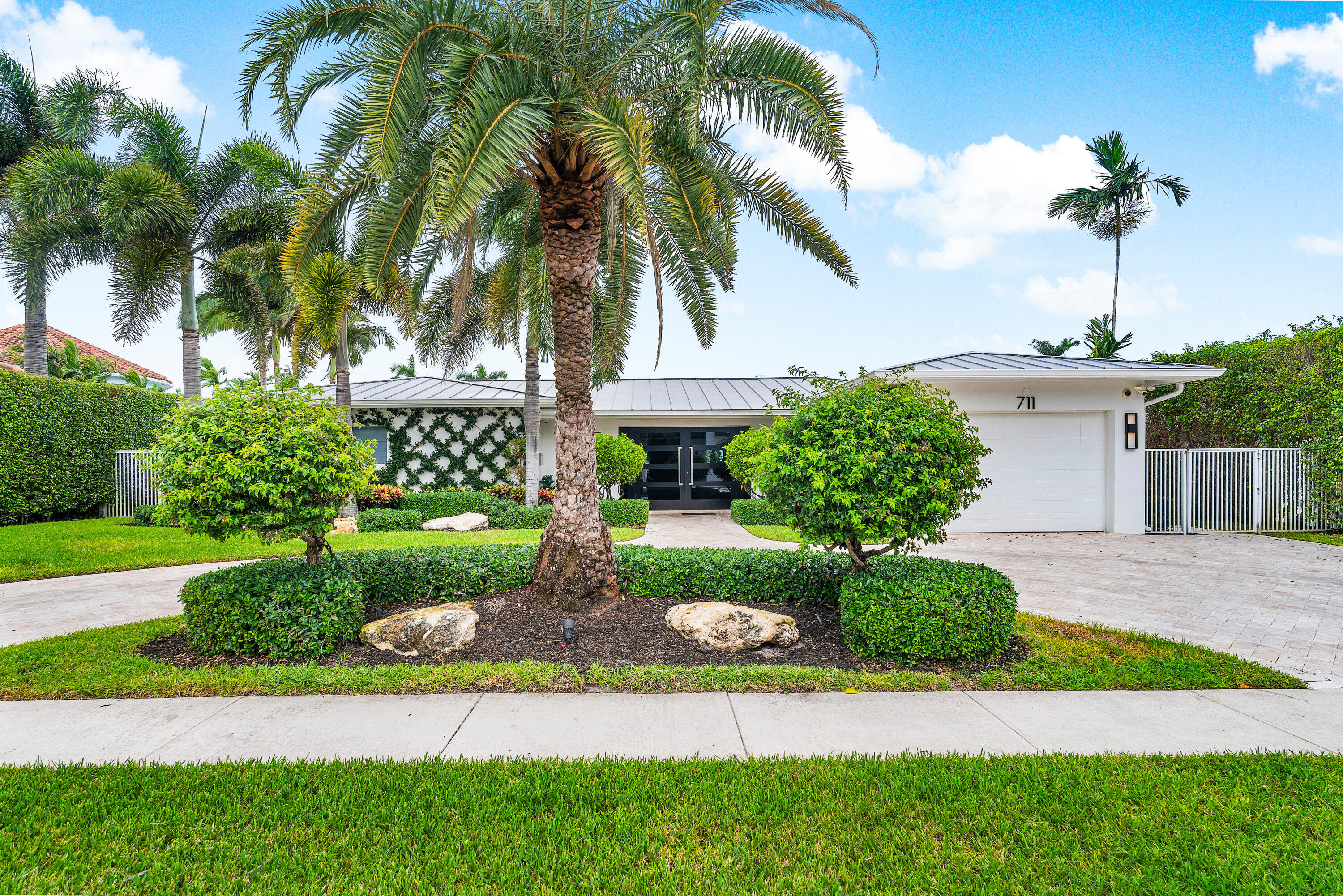 711 Northeast 69th Street Boca Raton, FL 33487 - Photo 3 of 34 002-711Northeast69thStreet-BocaRaton-FL-
