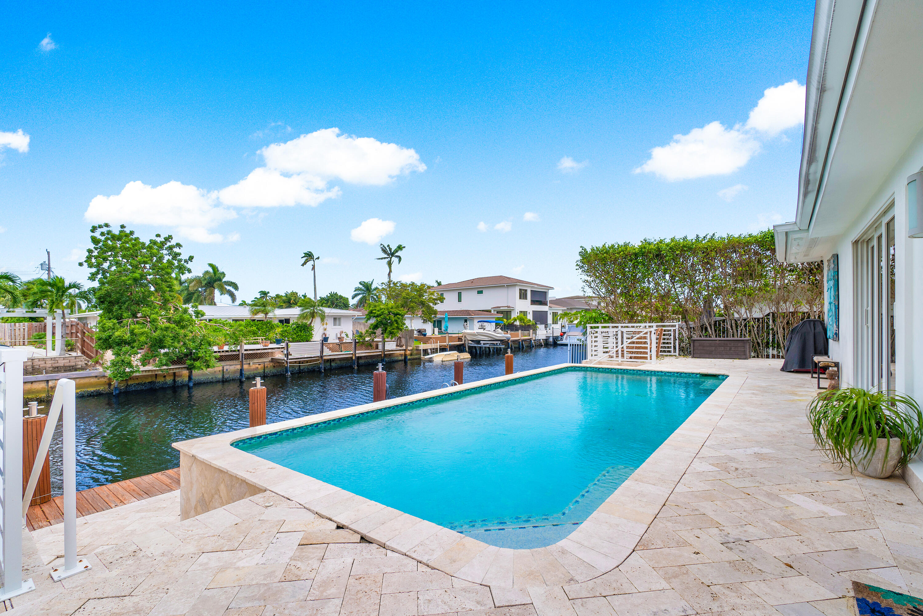 711 Northeast 69th Street Boca Raton, FL 33487 - Photo 7 of 34 035-711Northeast69thStreet-BocaRaton-FL-