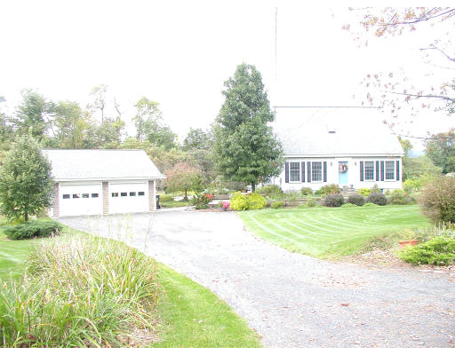 460 Pochassic Road Westfield, MA 01085 - Photo 3 of 20