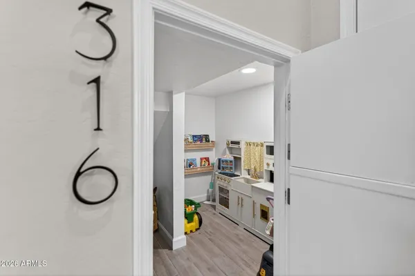 $1,175,000 | 21931 North 62nd Street, Phoenix, AZ 85054