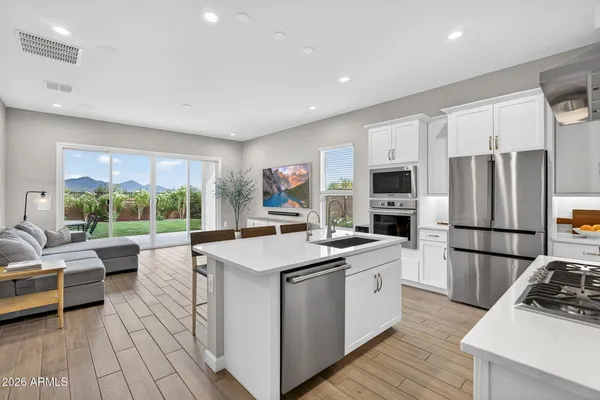 $1,175,000 | 21931 North 62nd Street, Phoenix, AZ 85054