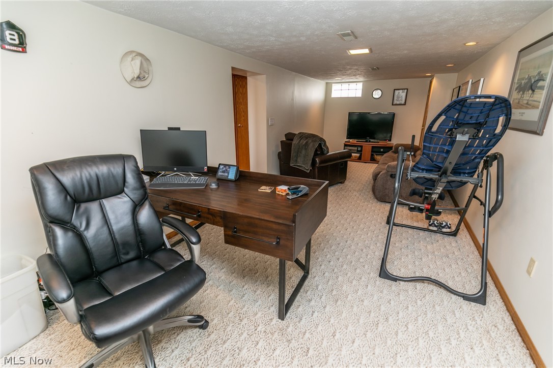 7401 Traymore Avenue Brooklyn, OH 44144 - Photo 27 of 33