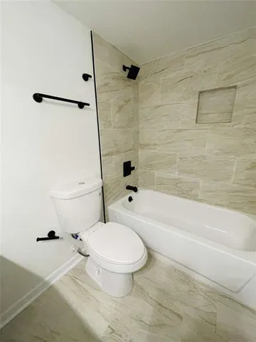 $250,000 | 2 Chaumont Square Northwest, Atlanta, GA 30327