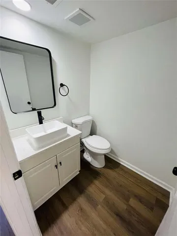 $250,000 | 2 Chaumont Square Northwest, Atlanta, GA 30327