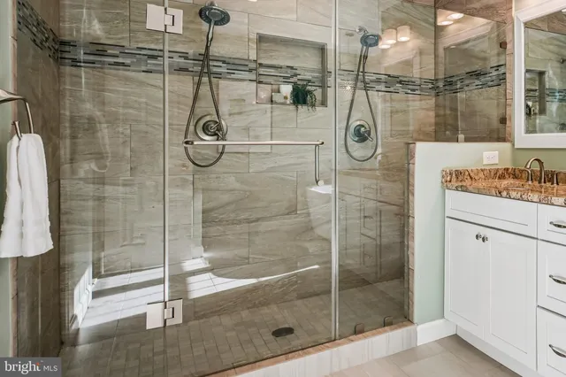 $1,425,000 | 10606 Maplecrest Lane, Potomac, MD 20854