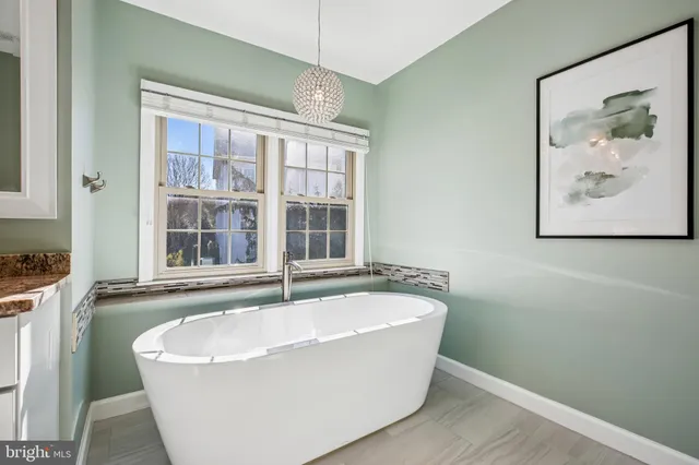 $1,425,000 | 10606 Maplecrest Lane, Potomac, MD 20854