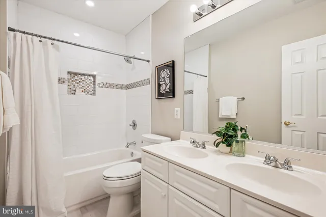 $1,425,000 | 10606 Maplecrest Lane, Potomac, MD 20854