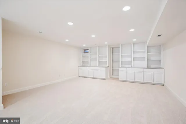 $1,425,000 | 10606 Maplecrest Lane, Potomac, MD 20854